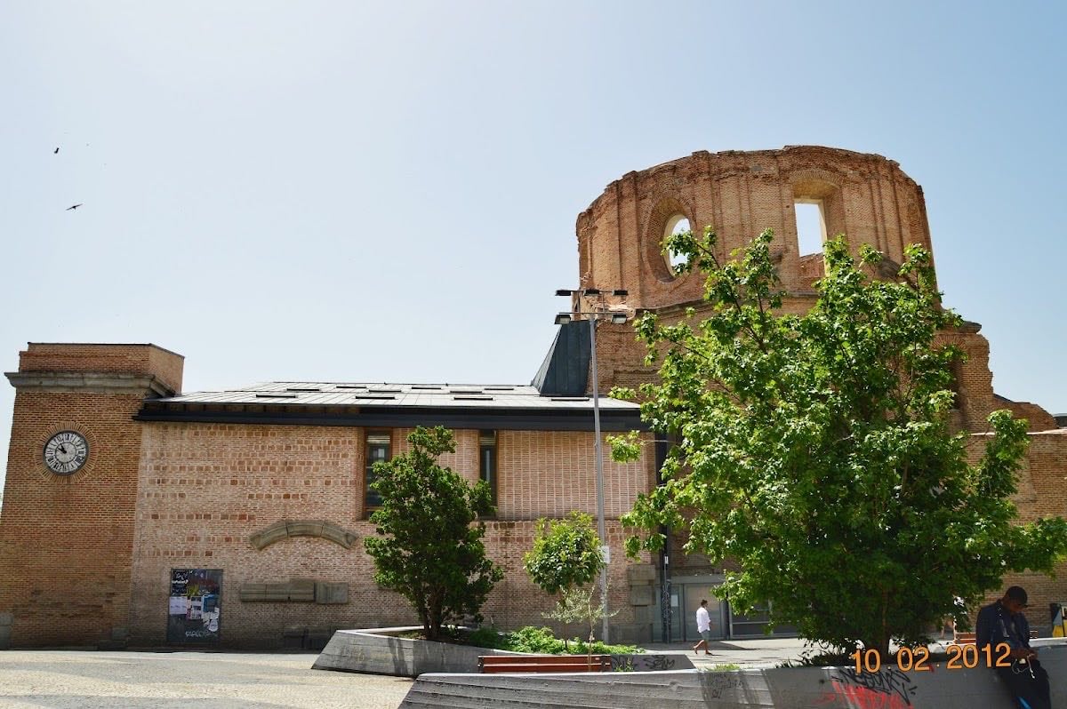 Biblioteca Escuelas Pías - UNED