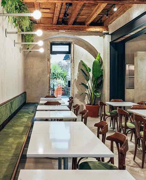 Elk Bakery - The Garden - American way