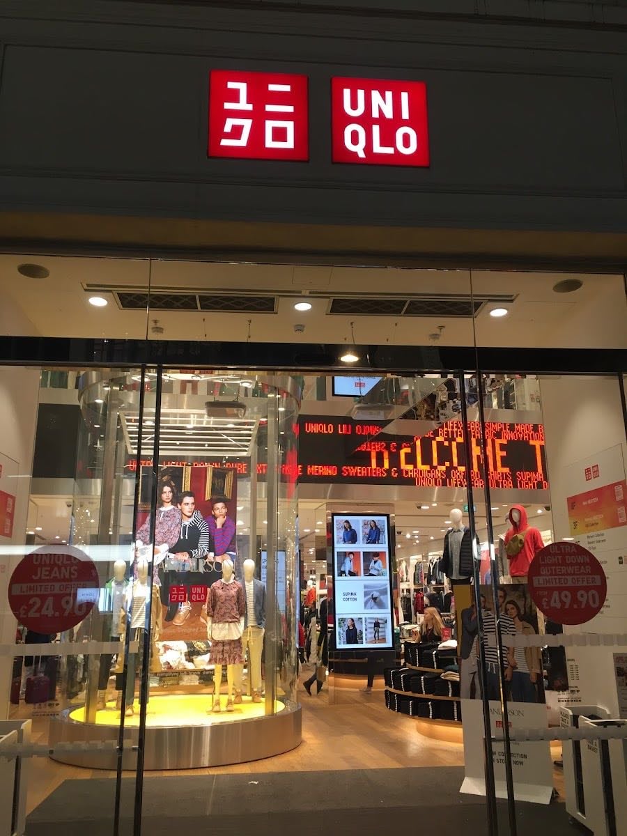 UNIQLO 311 Oxford Street - Here you can find the best basic clothing for layering
