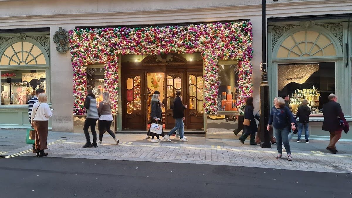 Fortnum & Mason - Great place to get perfumes and chocolate bars