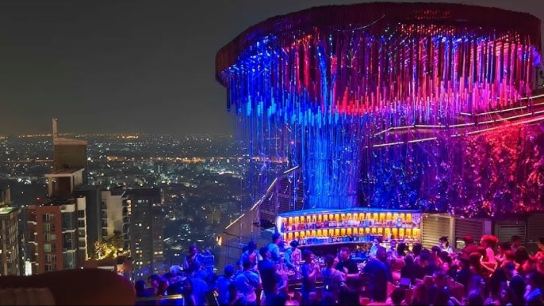 Tichuca Rooftop Bar