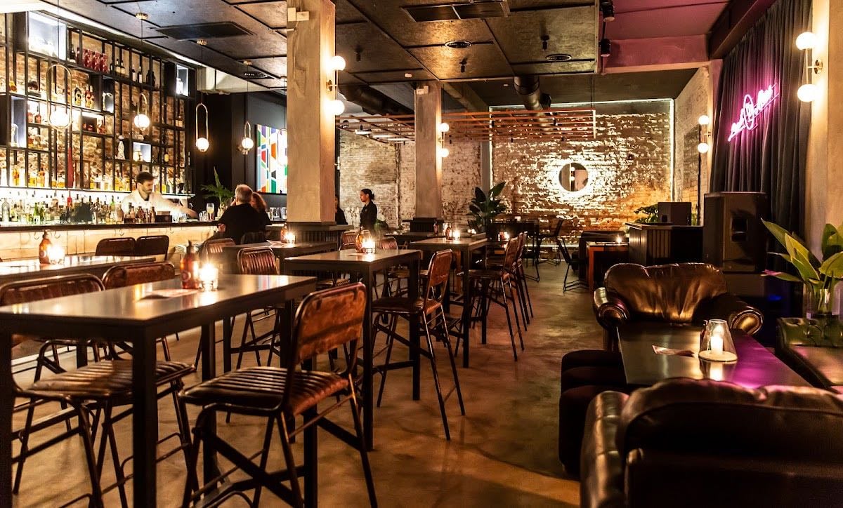 Bar PUNTO MONA - Bar · Chacarita, Buenos Aires