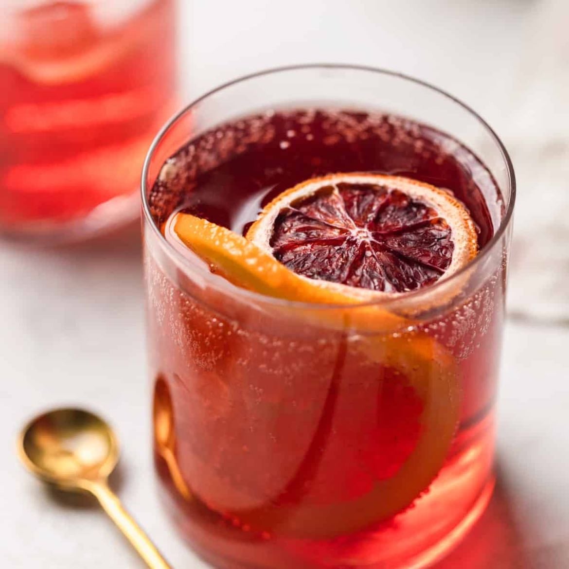 tinto de verano - vino tinto | gaseosa de lima lim贸n | naranja