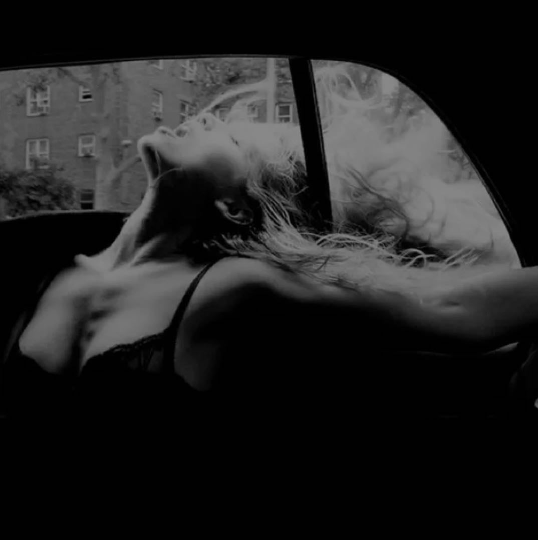 Night drives - β’ spanish | english