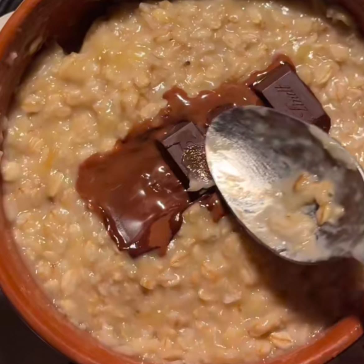 porridge al cioccolato e banana - 270kcal