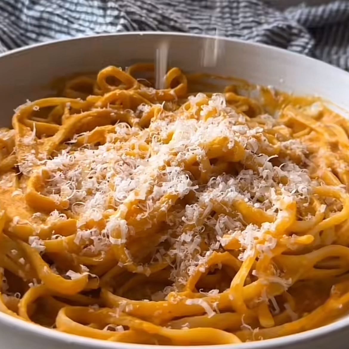 Pasta rossa con verdure “nascoste” - 80gr pasta (salsa conservabile in freezer)