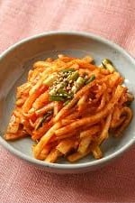 Musaengchae - Radish salad
