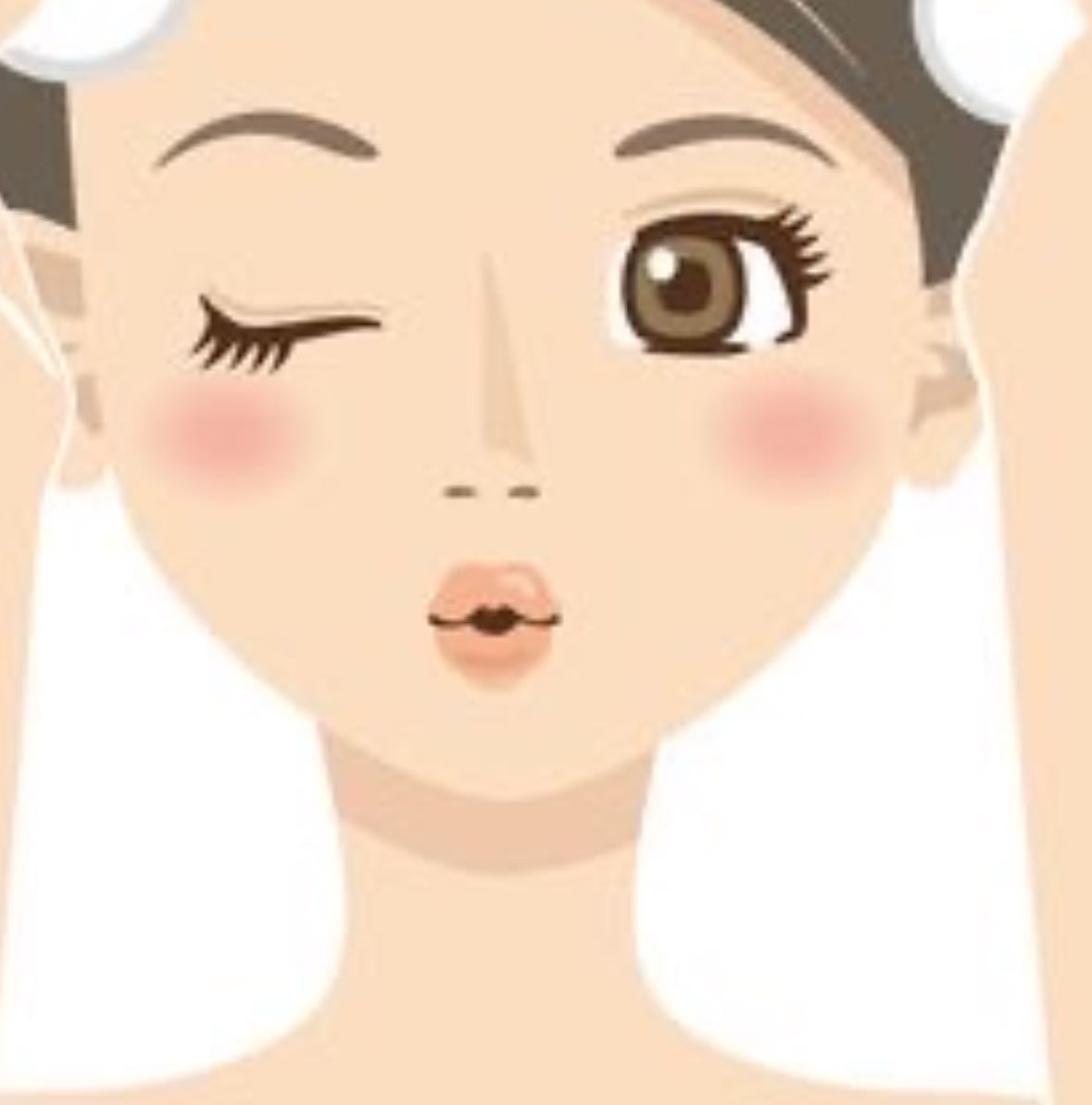 Masaje para cara - Ejercicios de yoga fácil.
-Uso de un aceite o crema para mejorar la movilidad.
-Tiempo: 5-10 minutos al día.✨
-Uso de herramientas si tienes como rodillo de jade o gua sha.