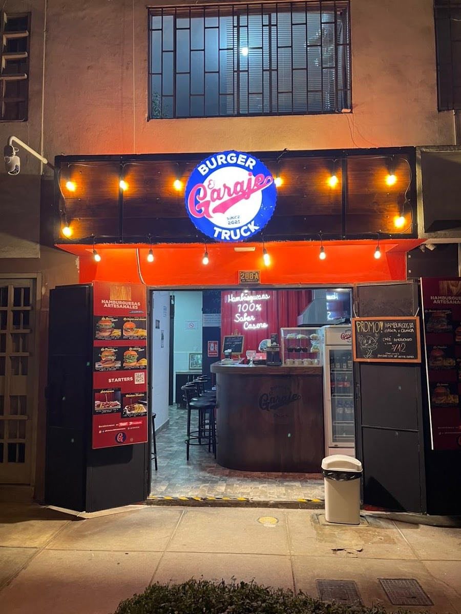 EL GARAJE BURGER TRUCK