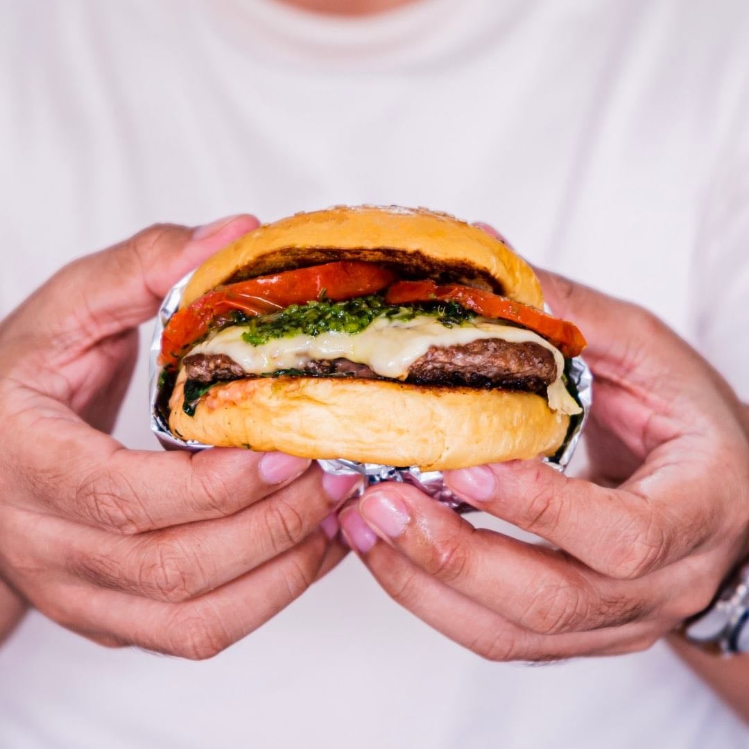 El Burguรฉs