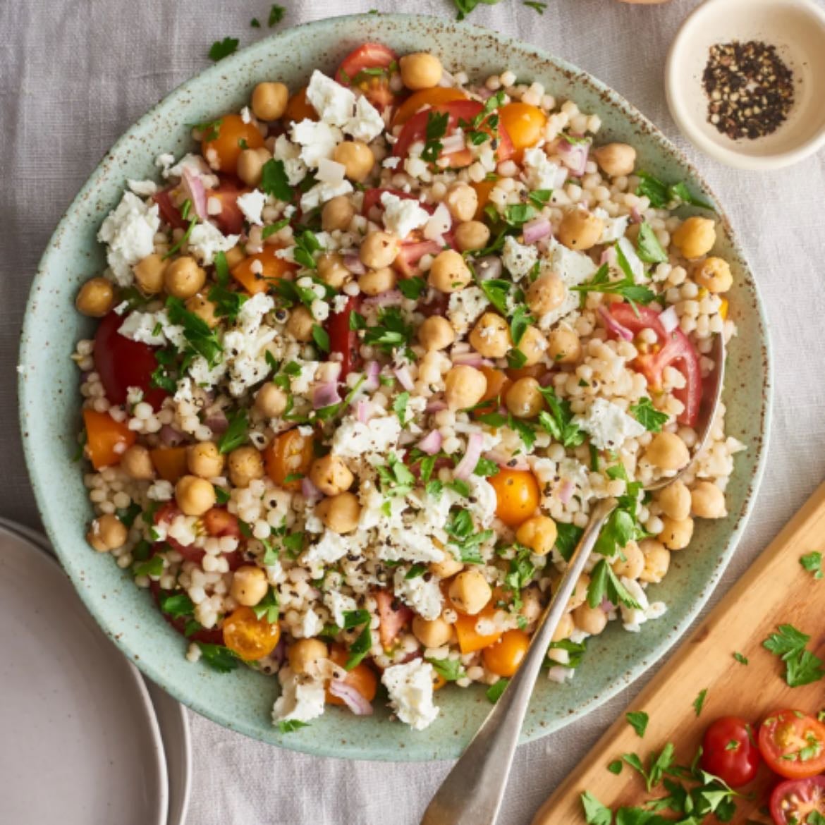 Cuscus - -Cuscus
-lata garbanzo
-pimiento
-calabacin/ suquimi
-cebolla
aceite, sal, especias