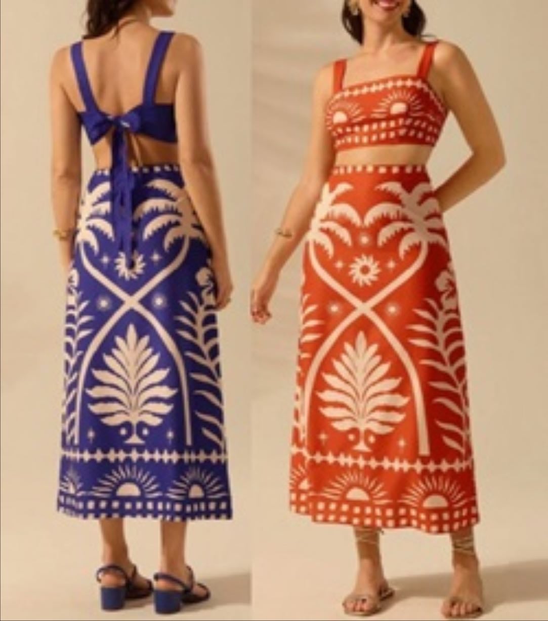 Conjunto top cropped e saia reta midi