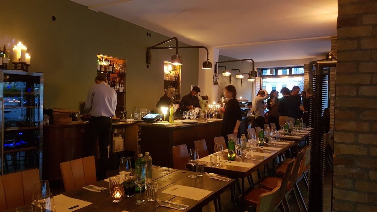 Belle Alliance - everyone should try once their benedict with beetroot humus
