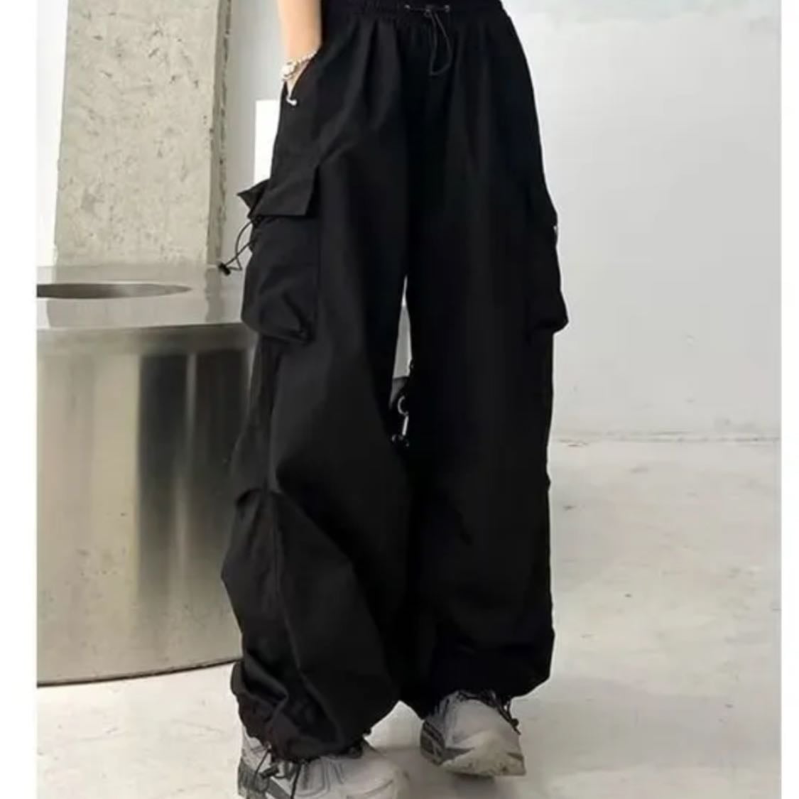 Pantalones anchos