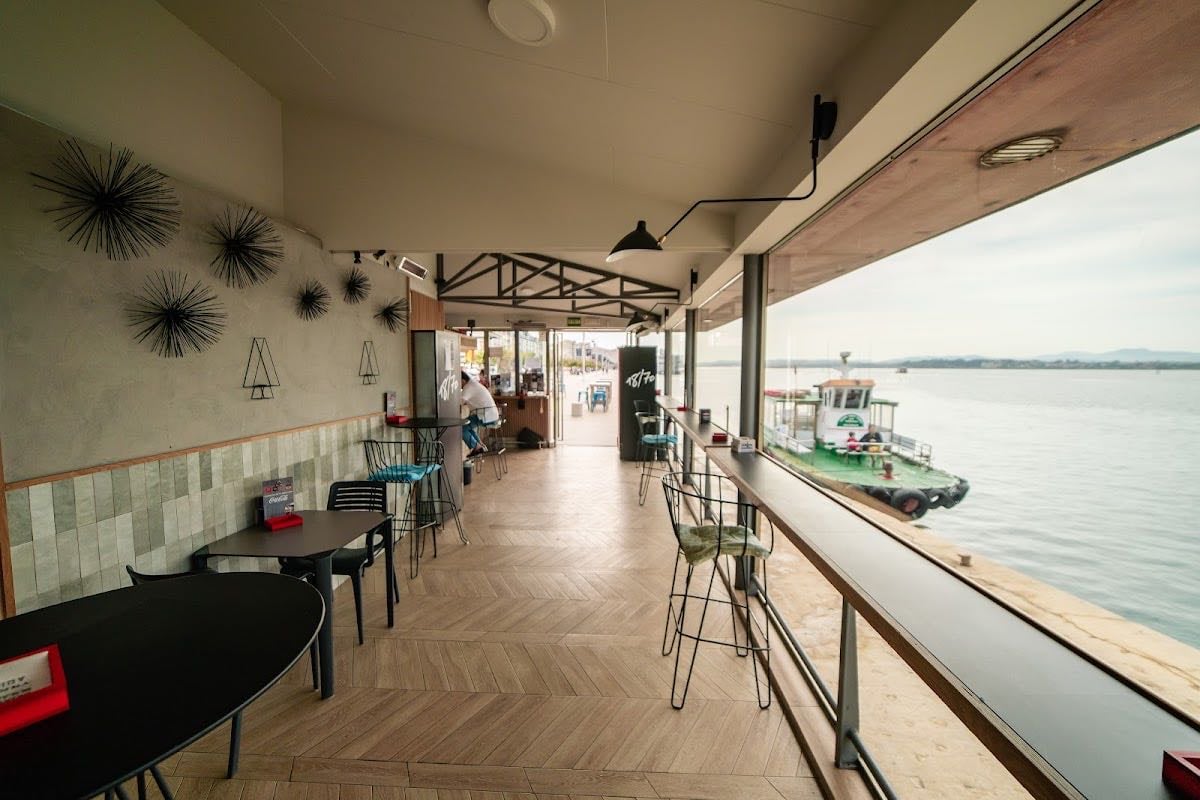 Bar/cafetería: El embarcadero
