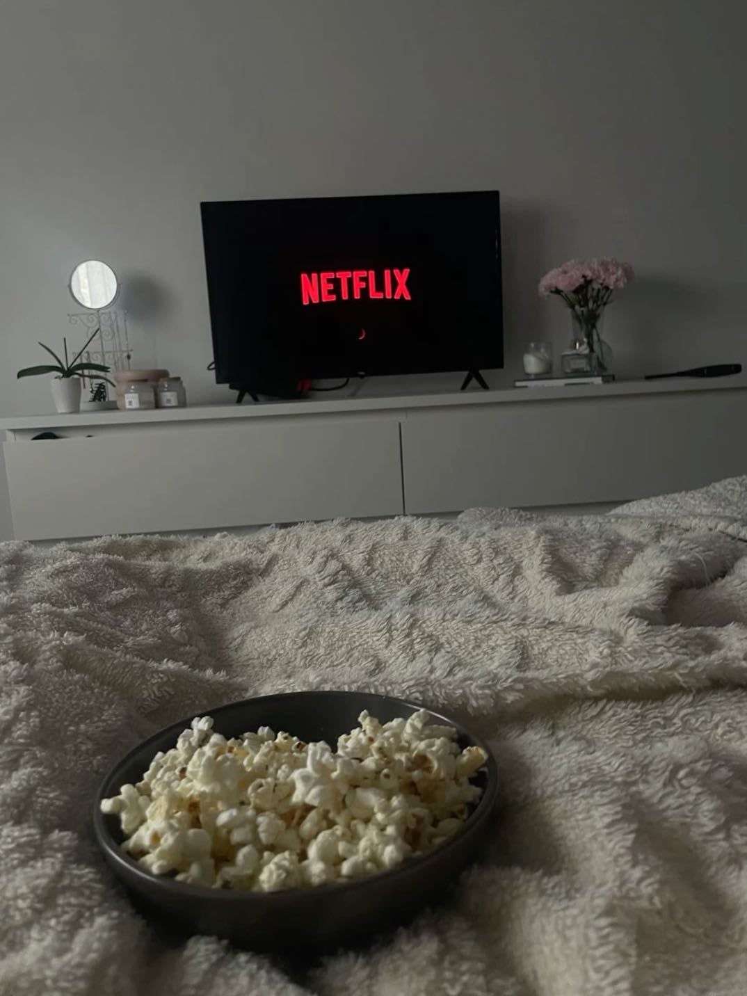 WATCHING MOVIE - ouiii c’est troppp bienn