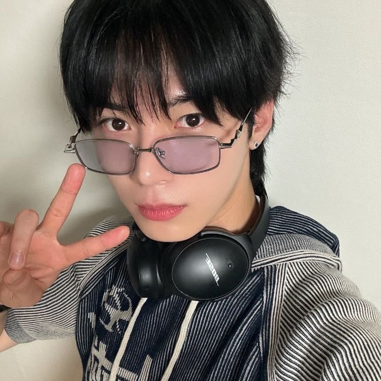 hangyeom ⠀ʚɞ⠀omega x