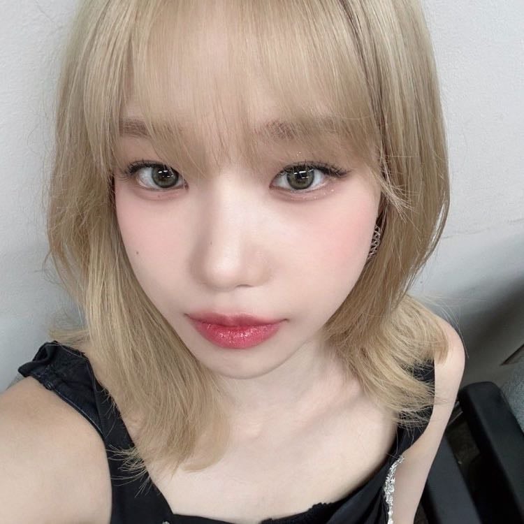 jo yuri ⠀ʚɞ⠀ex iz*one