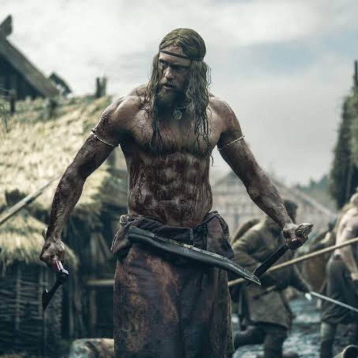 The Northman - cena da invasao da vila. coreografado perfeitamente, da ate vontade de ser um viking e fazer parte desse momento horrivel