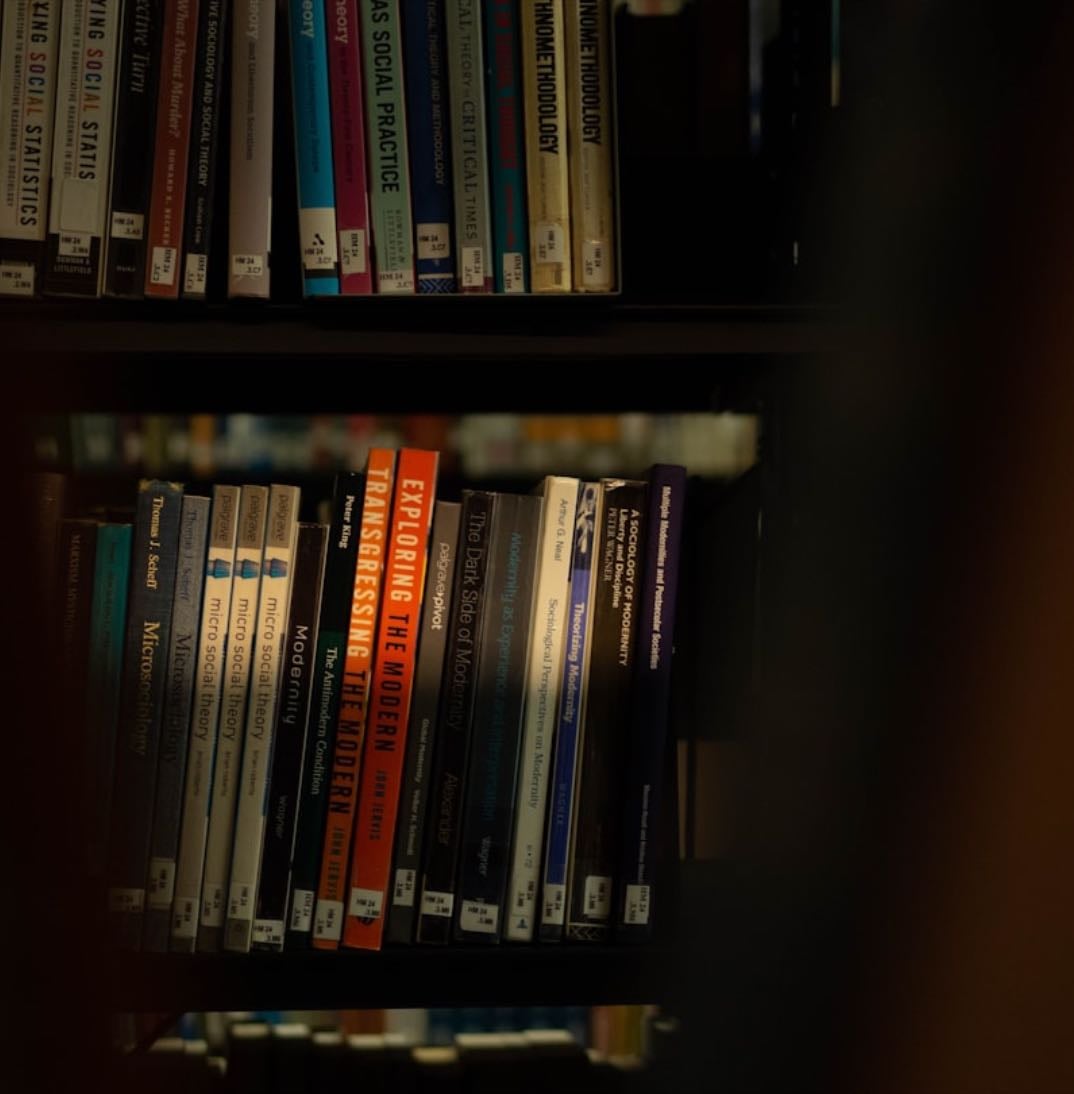 books:>