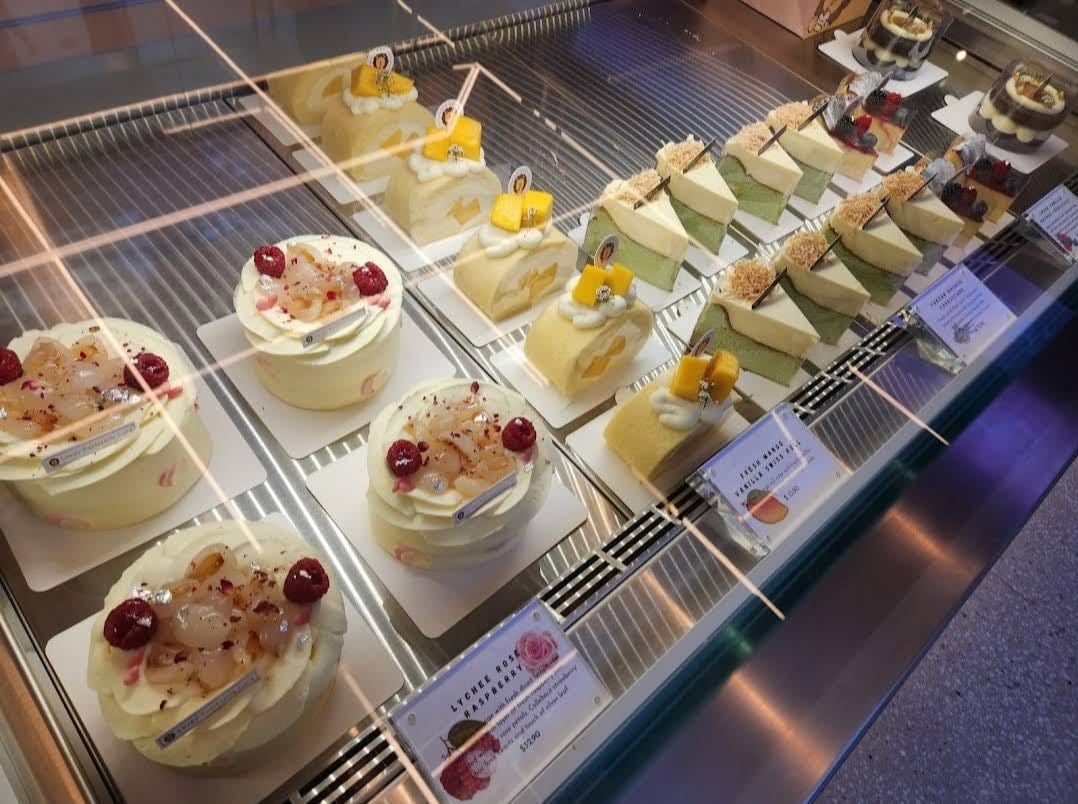 Lovey Patisserie Cafe