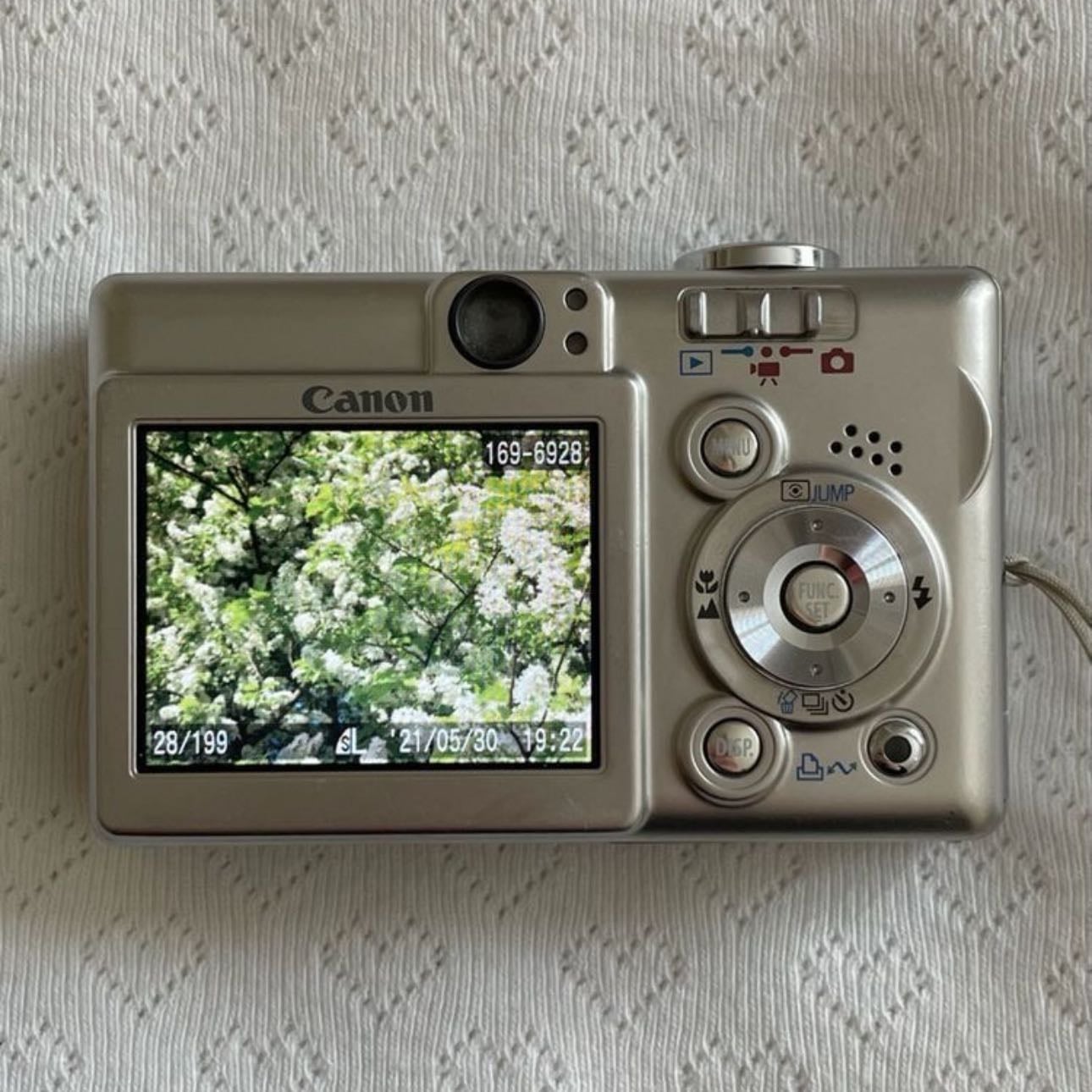 Digital camera
