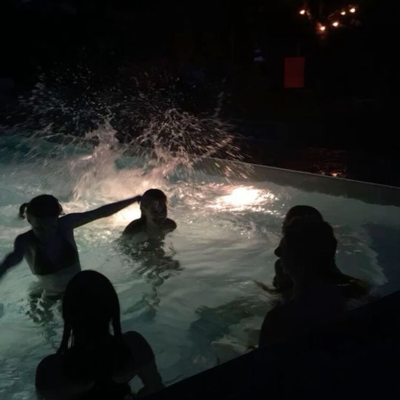 ๐ Pool date