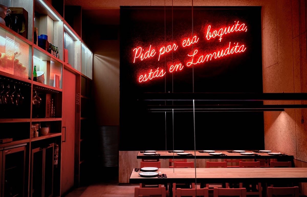 Lamudita Burger Studio