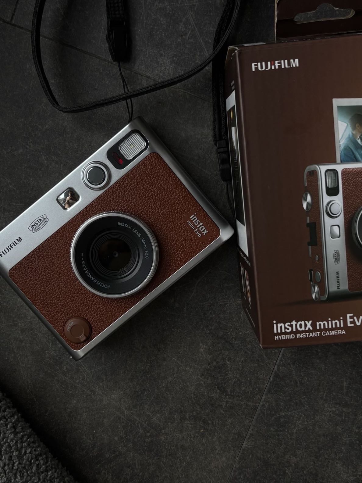instax mini evo
