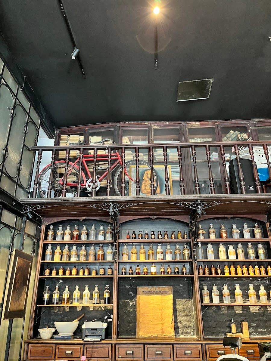 La Farmacia