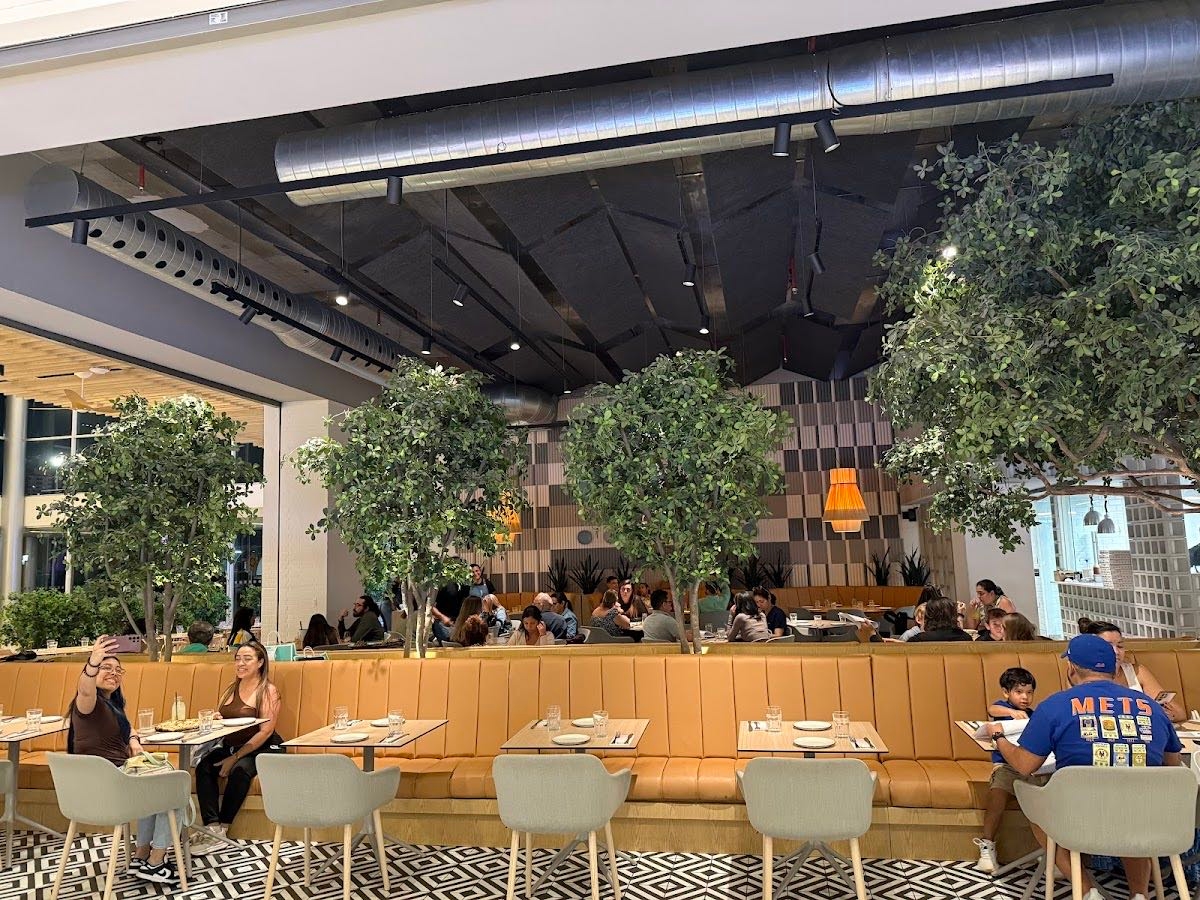 Lucca Multiplaza Mall