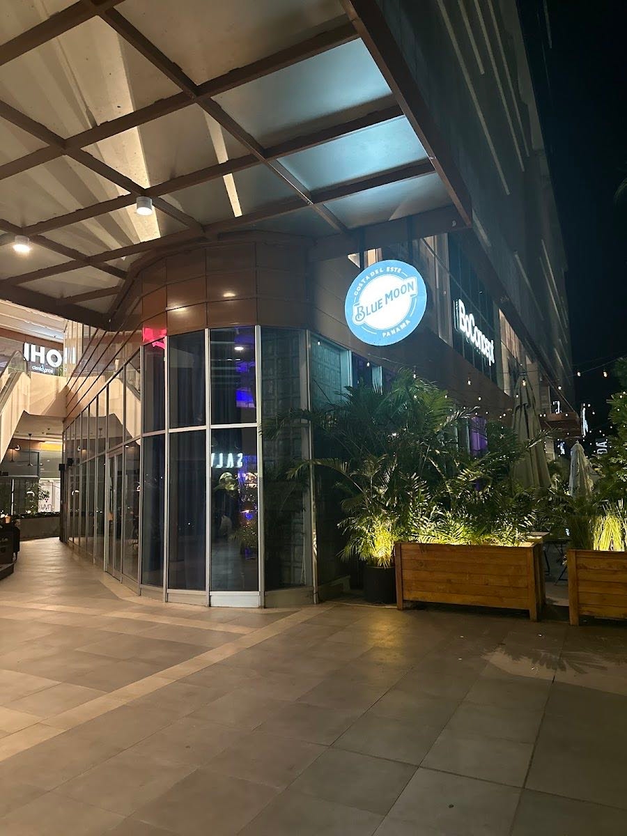 Blue Moon | Costa del Este