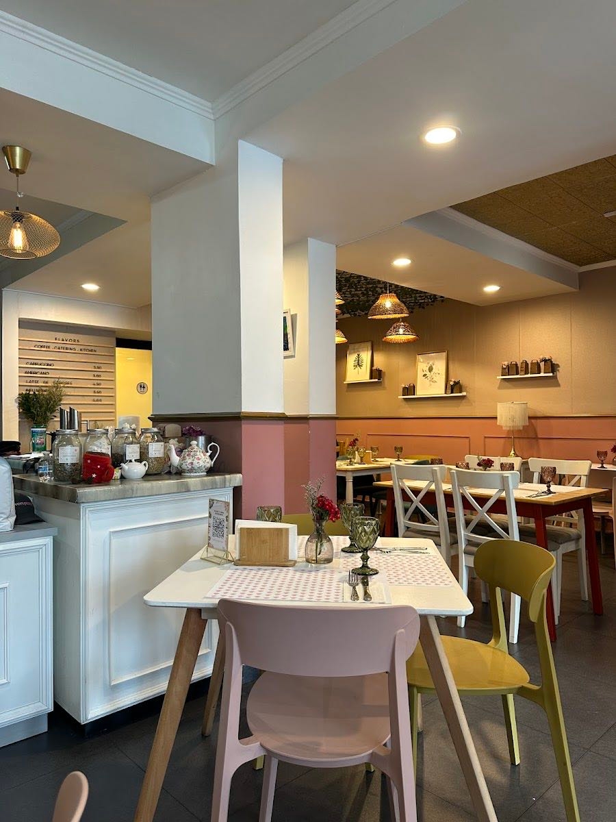 Flavors Deli & Catering