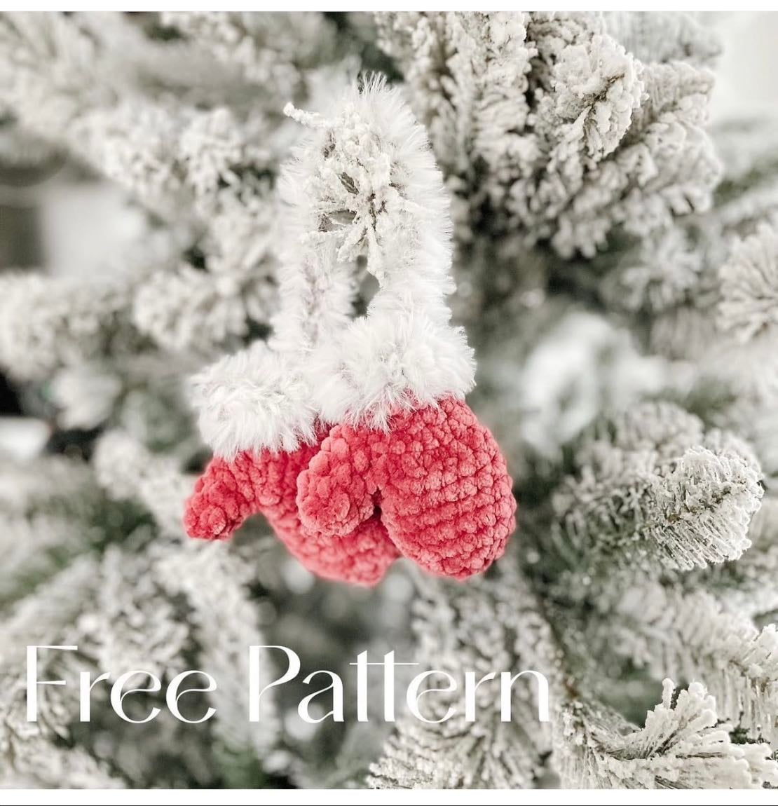 Christmas mittens - Instagram post