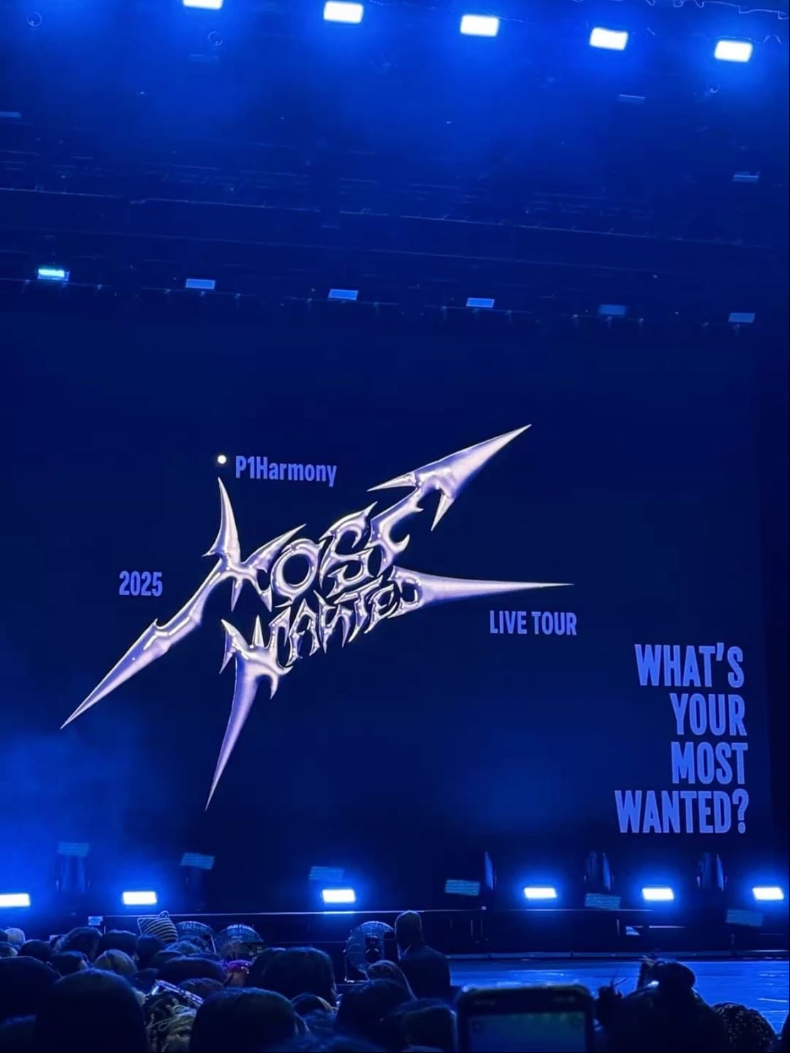 P1ustage H : MOST WANTED tour