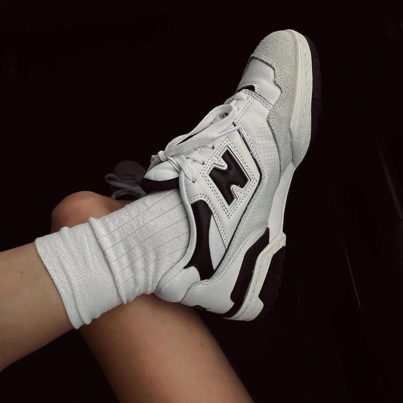Tenis blanco - Para outfits casuales o semi-formales