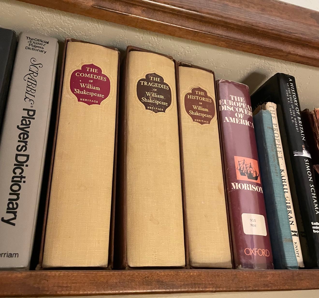 digital bookshelf - Books hypelist by Taylor Seppala
