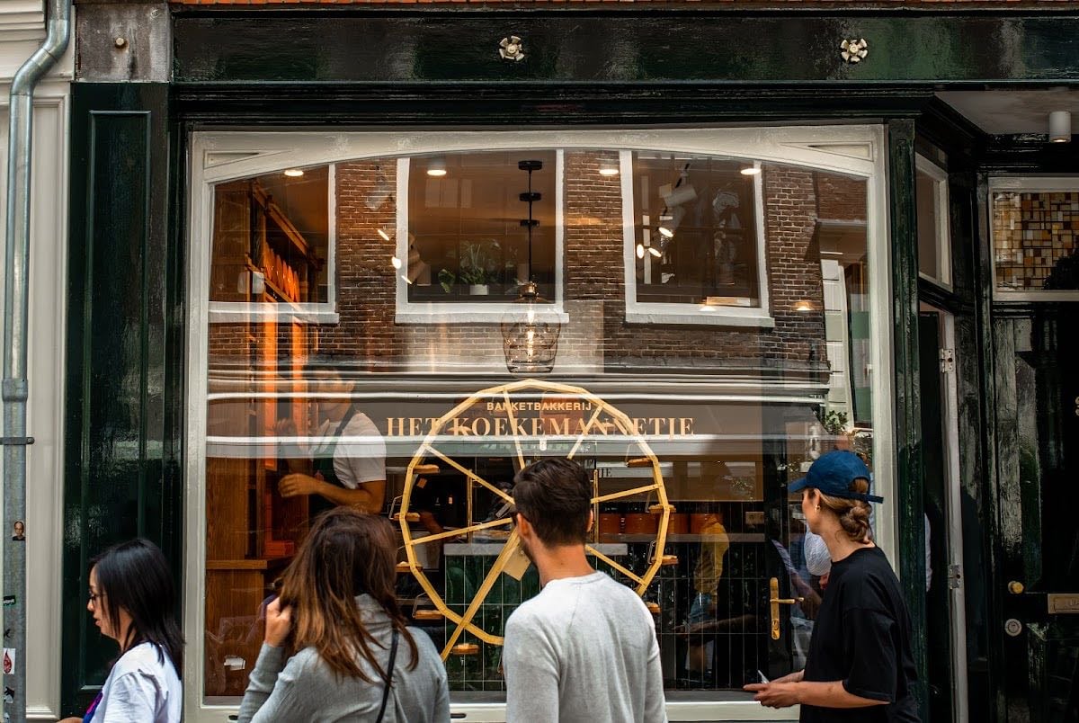 Het Koekemannetje - Great cookies, but often a wait; near other hotspots Chun and Fabel Friet