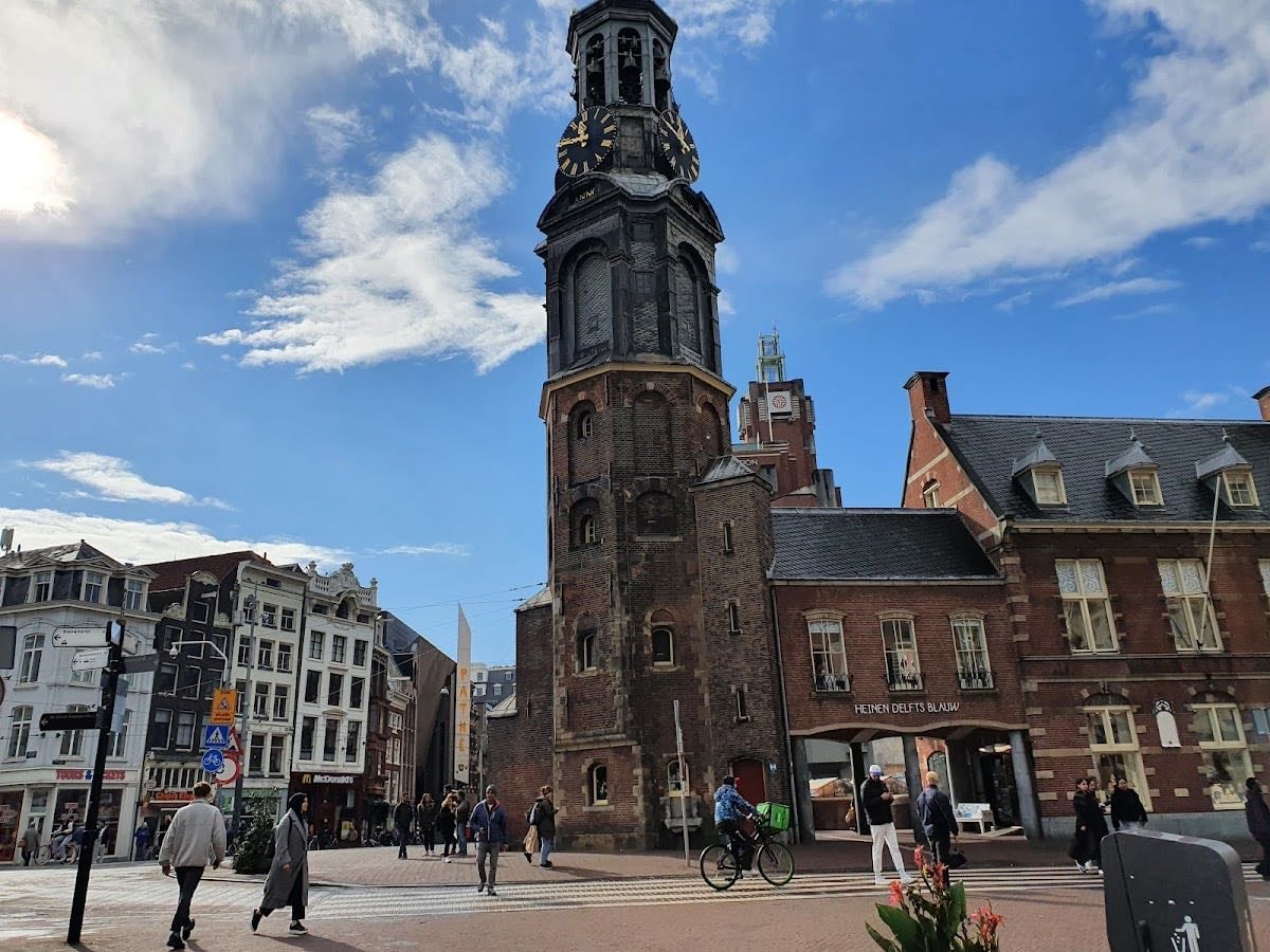 De Pijp - Lively neighborhood, popular with yuppies