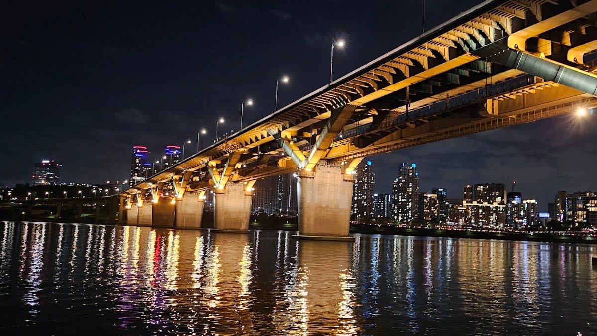 Ttukseom Hangang Park