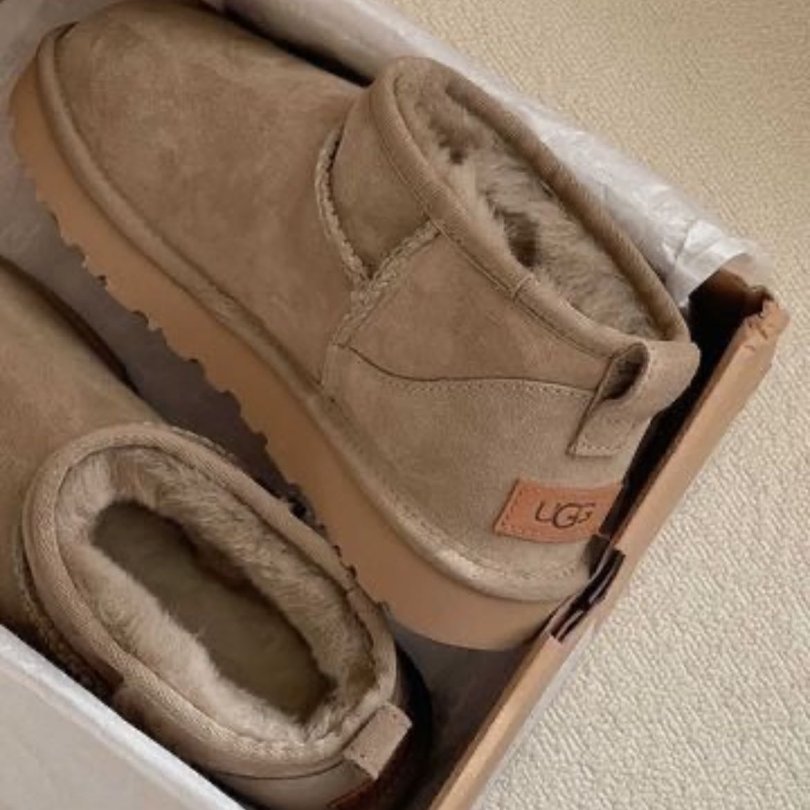 UGG - Ultra mini caribou