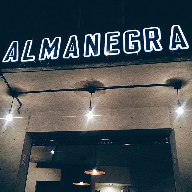Almanegra Café