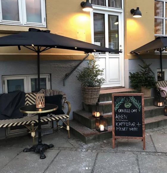 Den Gule Café