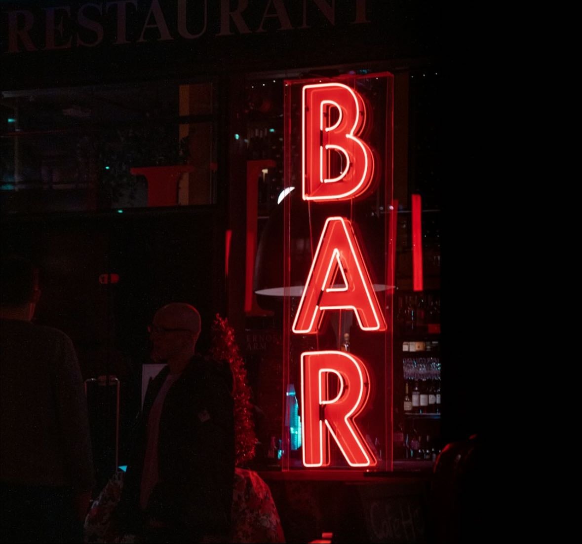 Voyages - bars