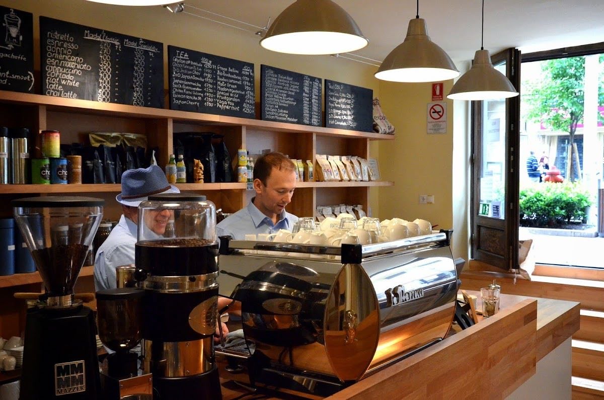 Madal Cafe - Specialty Coffee Shop - Kávézó, Kávészaküzlet - Speciality