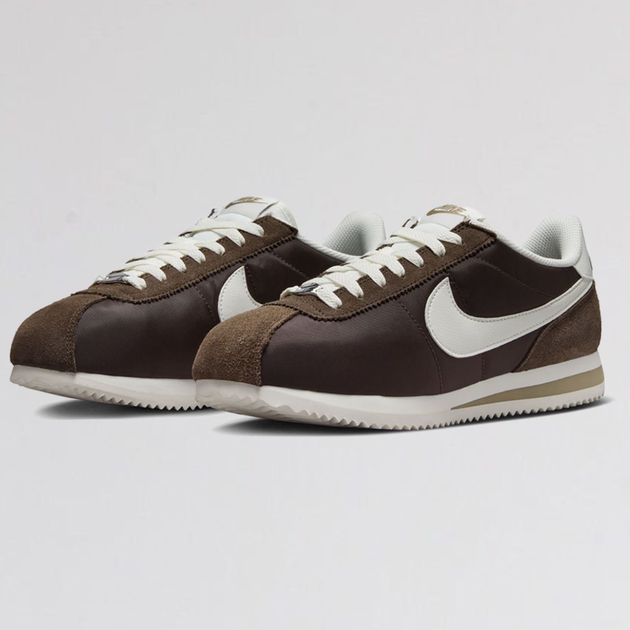 nike cortez marrón