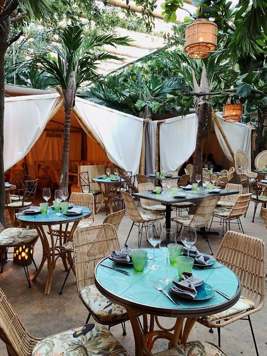 Voltereta, Bienvenido a Bali - Restaurante