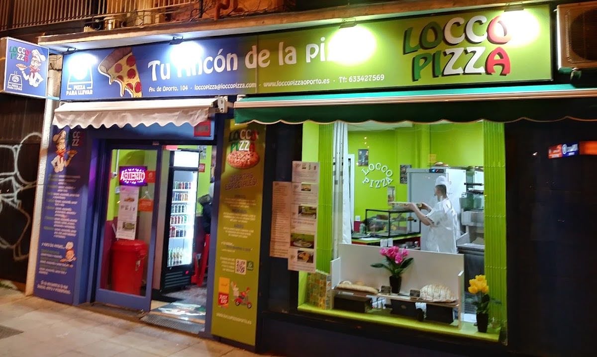 Pizzería Locco'Pizza Madrid - Bocadillo de cerdo asado con el cuero por 5€ (colas largas)