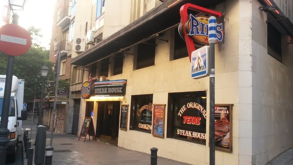 RIBS - Americano y tienen smash burger
