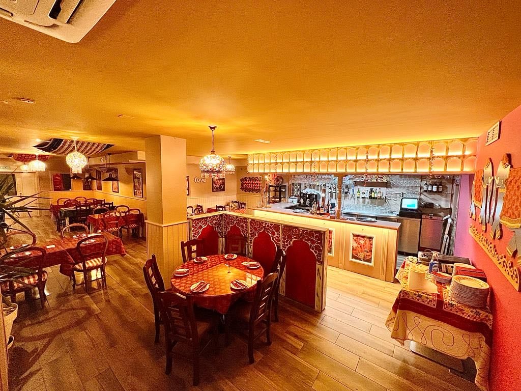 Hola India - Restaurante - 🇮🇳